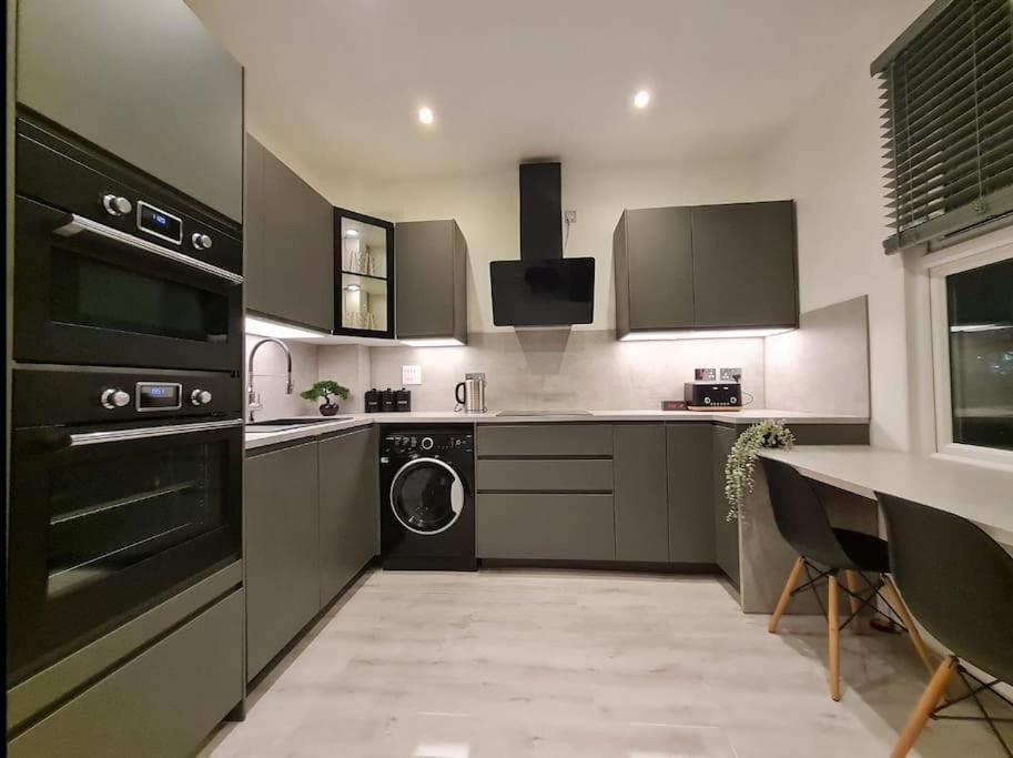 Double Room In Shared Flat Londra Esterno foto