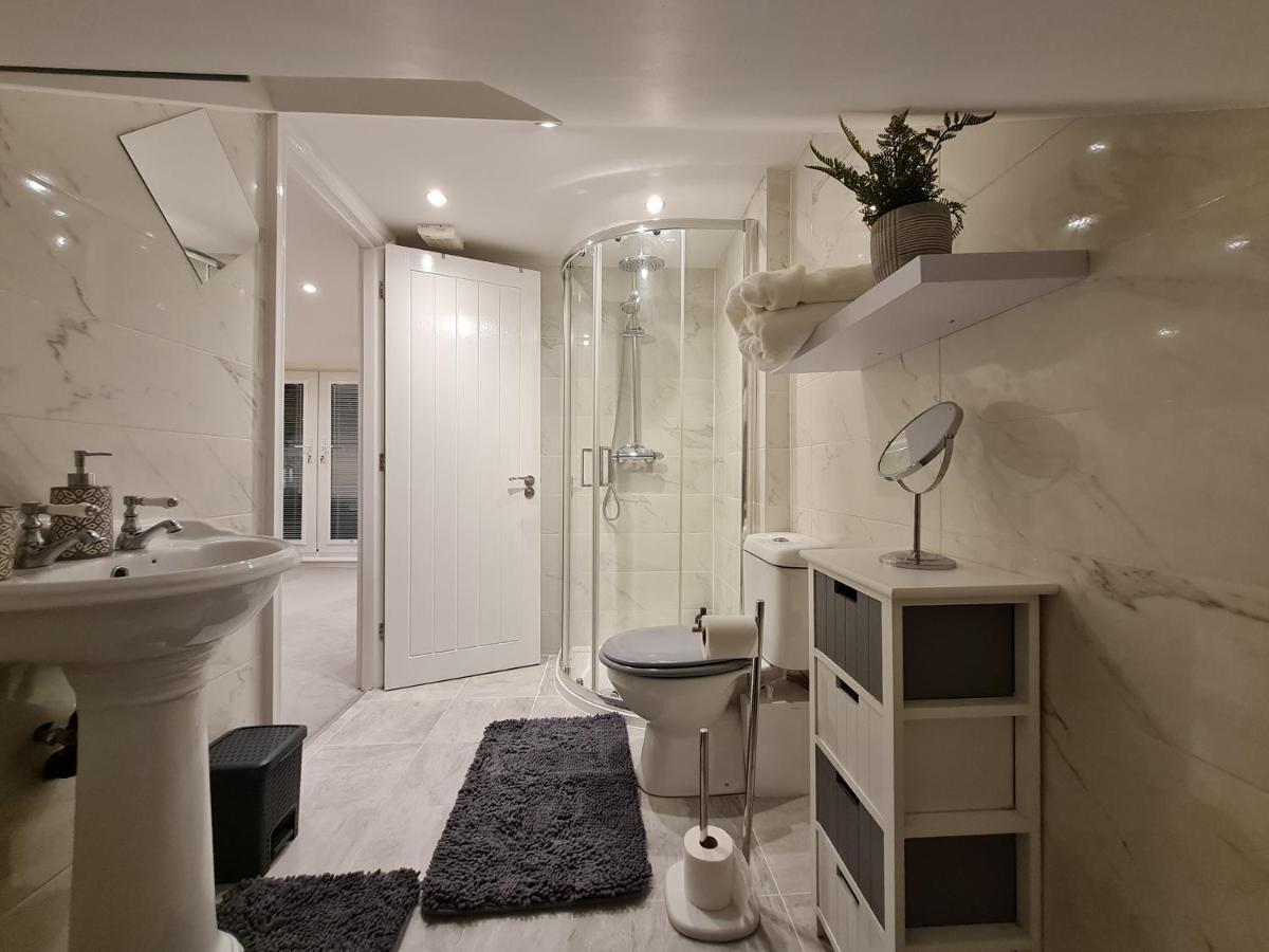 Double Room In Shared Flat Londra Esterno foto
